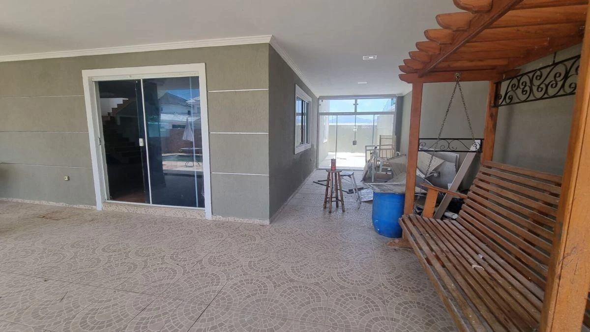 360 m² house with 4 en-suite bedrooms and 3 parking — photo 10