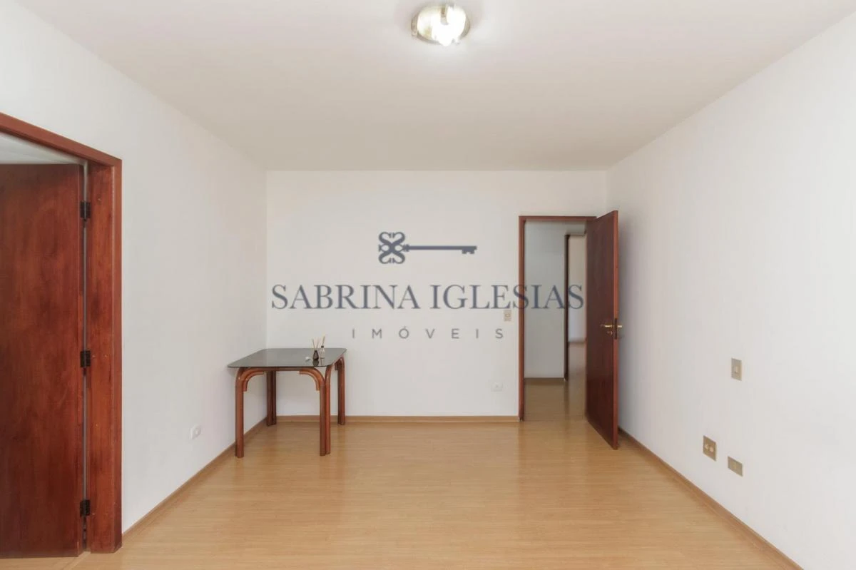 4-bedroom house with a grill on the balcony in Curitiba — photo 49