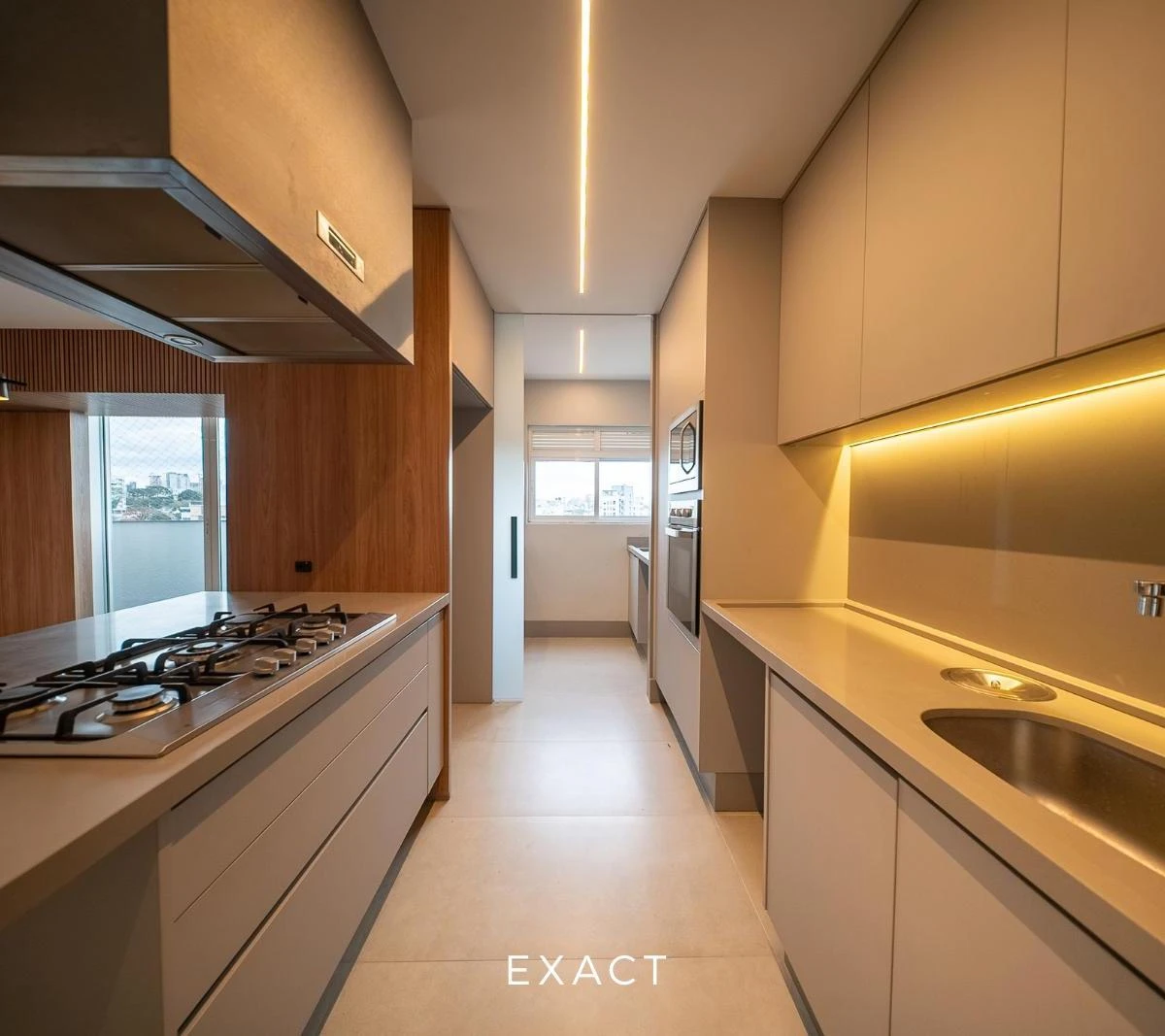 3-bedroom apartment in a building with a gym — photo 8