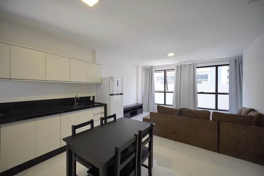 Apartamento amueblado de 1 dormitorio con cocina abierta — photo 2