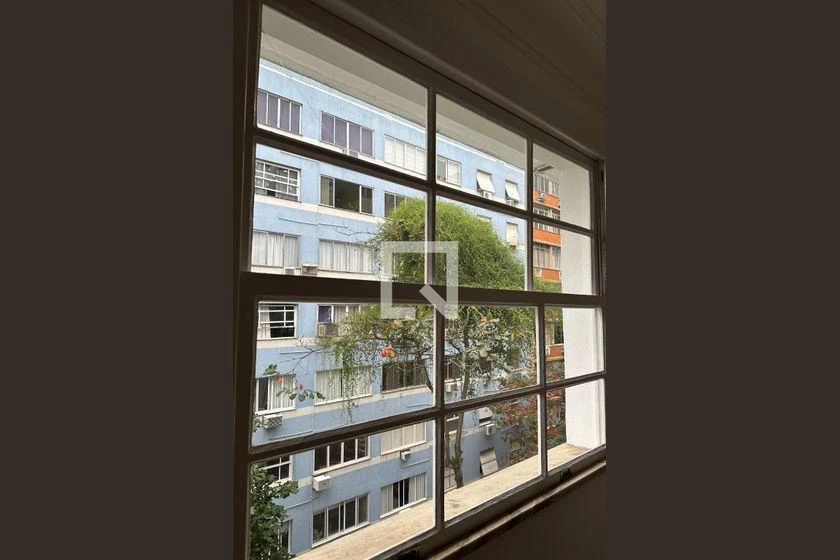 4-bedroom rental apartment with 225 m² and parking — photo 44