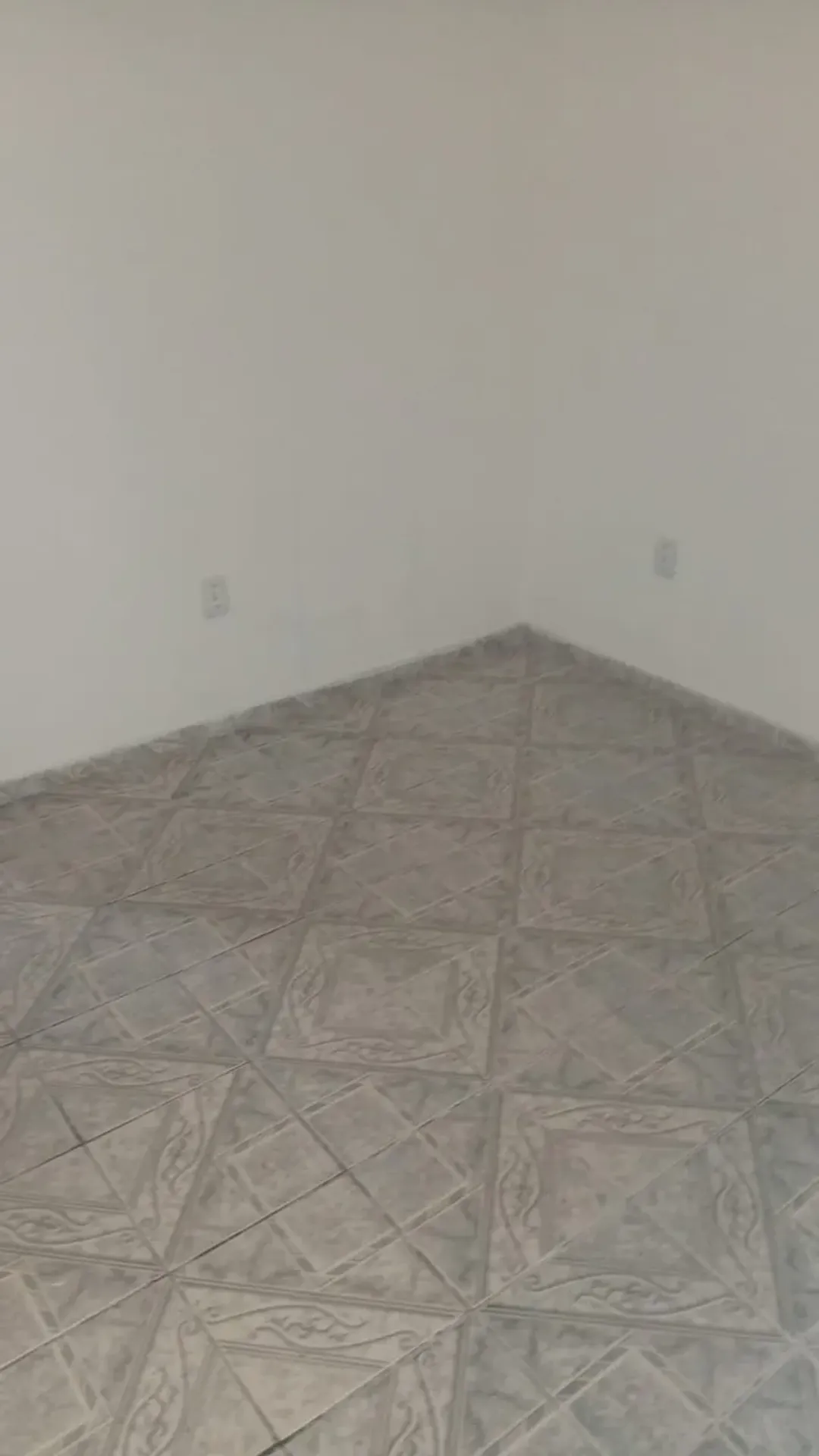 Rental apartment with 2 bedrooms and ceramic flooring — photo 3