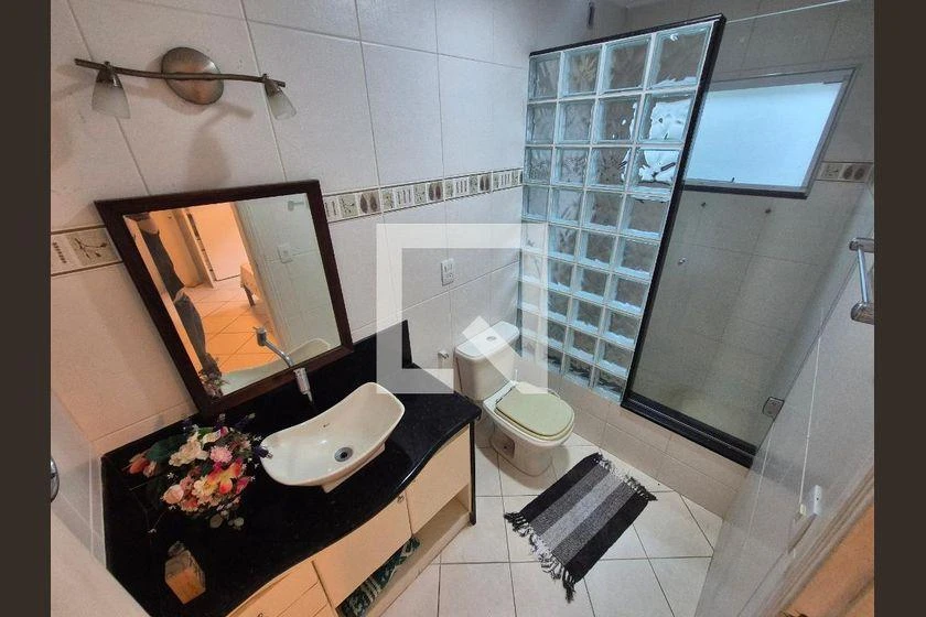 245 m² house with 3 en-suite bedrooms and 2 parking — photo 32