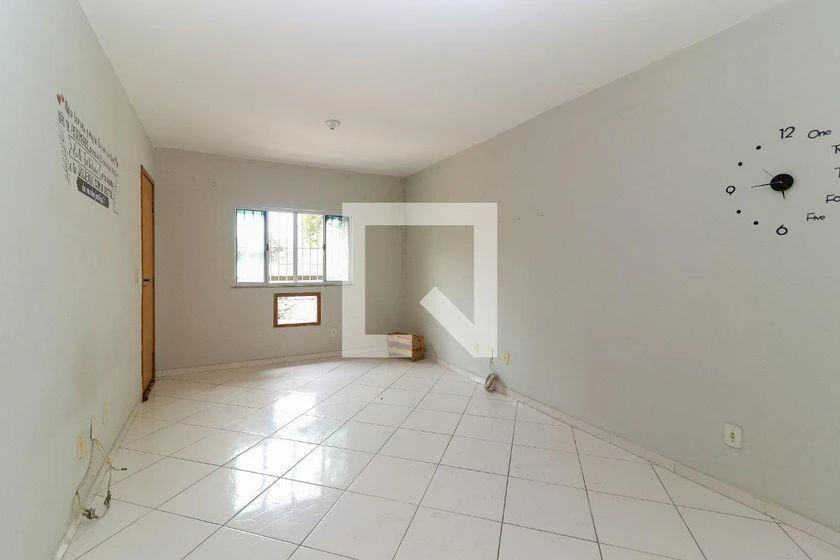 Balcony with a grill in a 2-bedroom house, 125 m² — photo 38