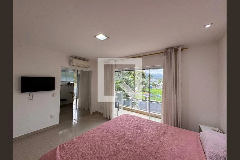 Casa em condomínio com 6 quartos e 6 banheiros — photo 33