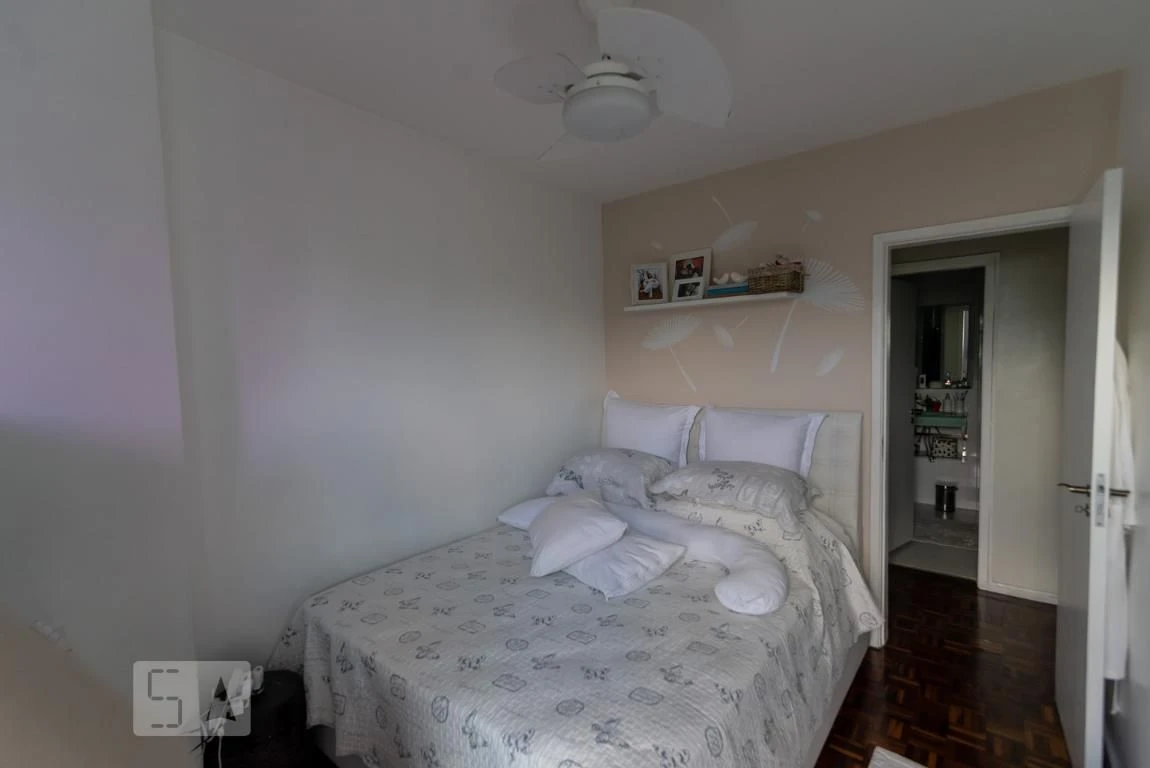 Furnished apartment, 78 m², with a glass-enclosed balcony — photo 5