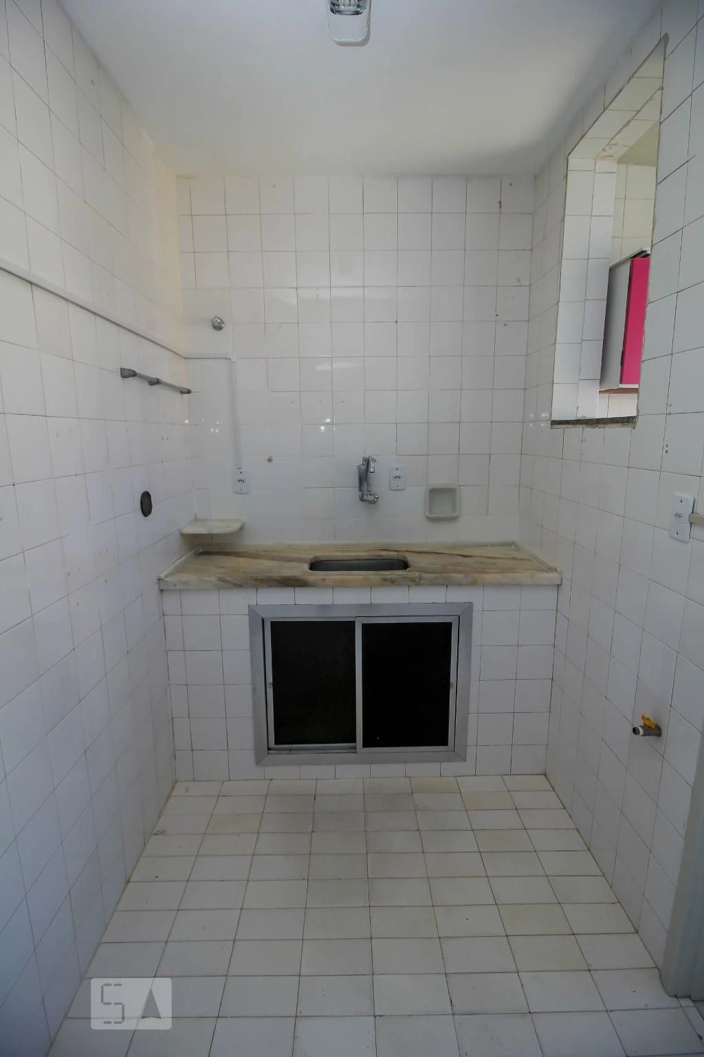 One-bedroom apartment with a mountain view in Rio de Janeiro — photo 2