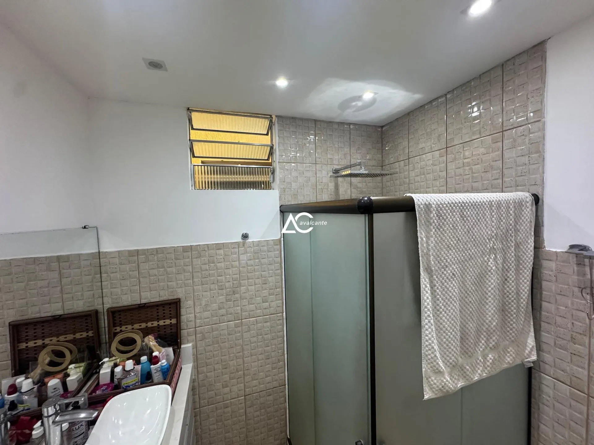 Washing machine in a 3-bedroom house, 360 m² — photo 68