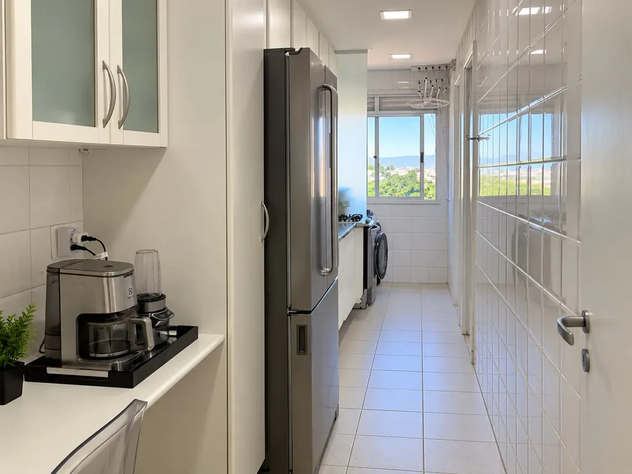 82 m² apartment with a mountain view and a home office — photo 11