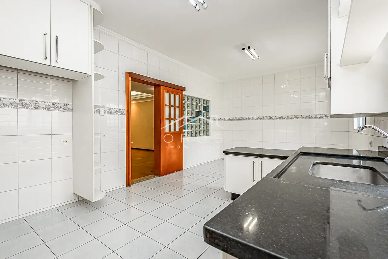 House, 200 m², with a washing machine — photo 14