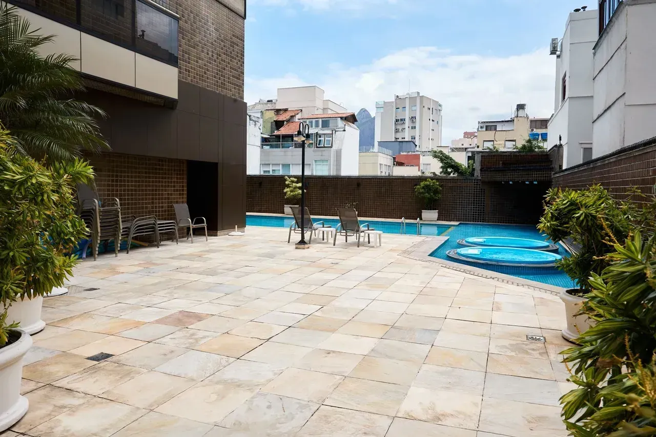 Unfurnished 2-bedroom apartment with 3 bathrooms — photo 27