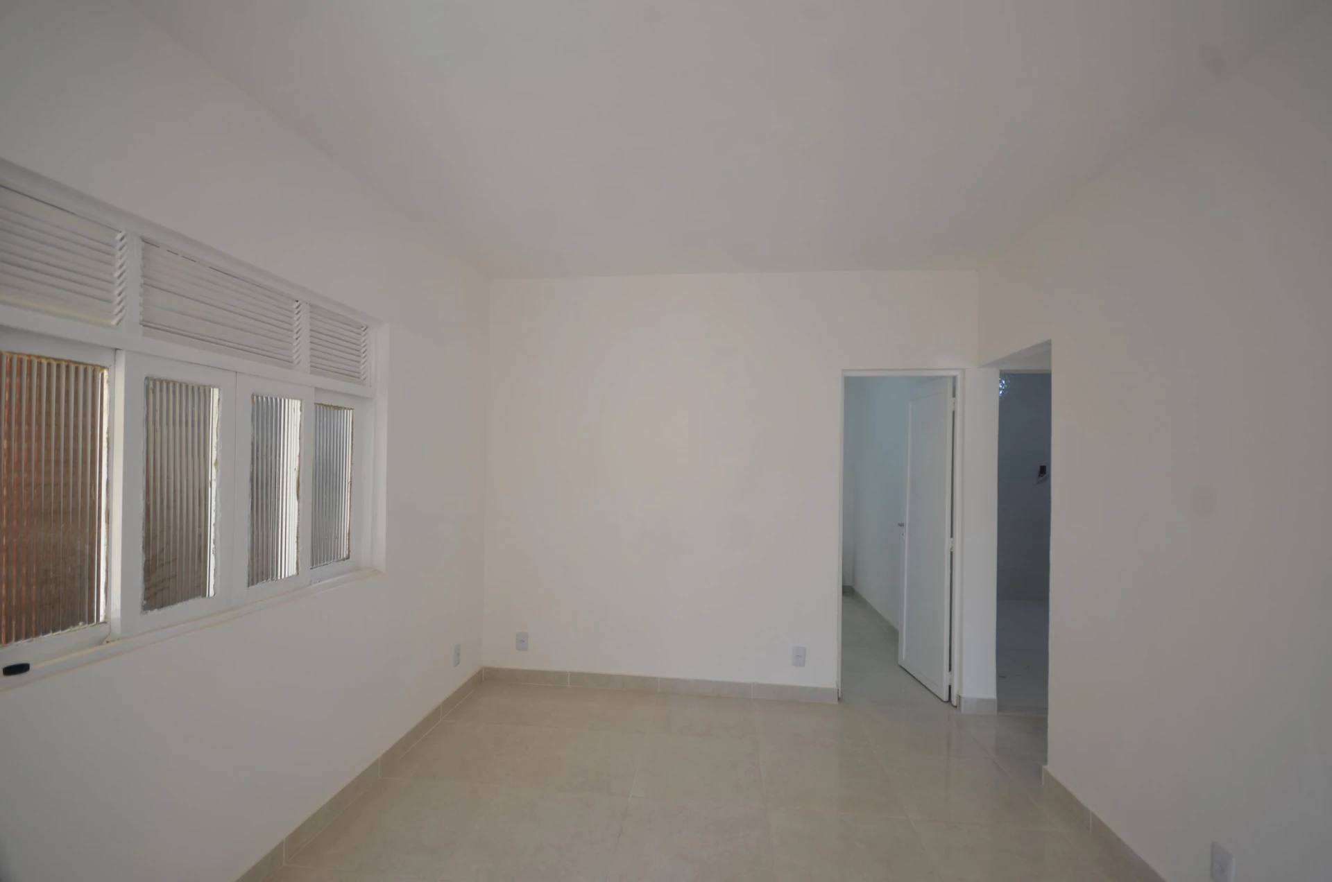 2-bedroom house with a washing machine — photo 18