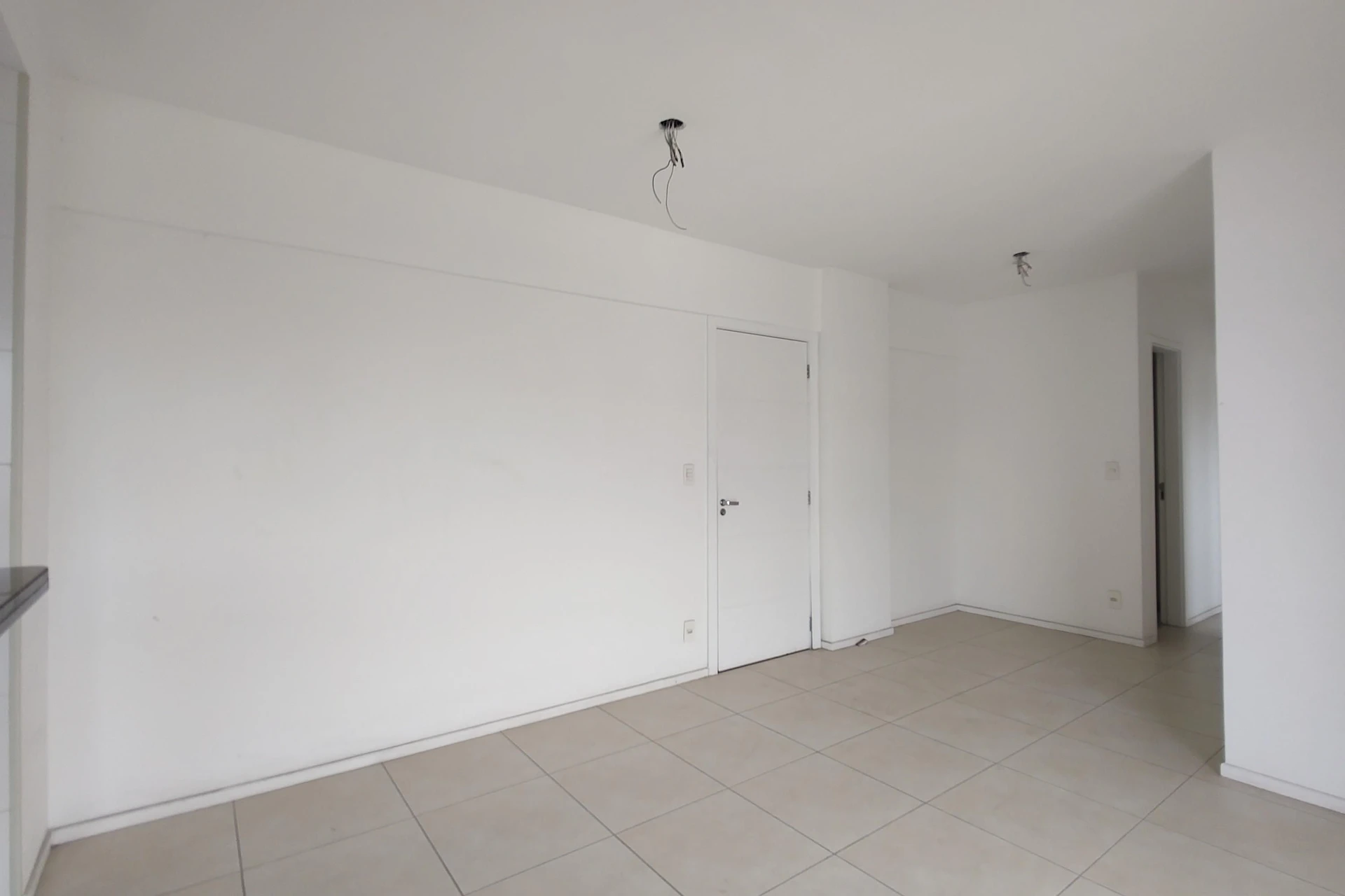 Apartamento sem mobília com 2 quartos e varanda — photo 43