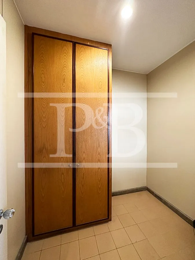 Квартира з 4 спальнями та балконом 410 м² — photo 42
