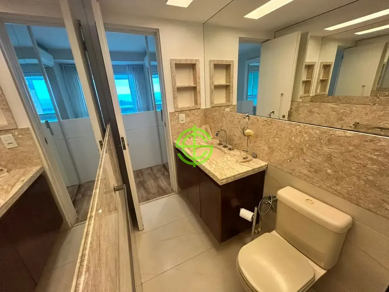 Furnished apartment with 2 bedrooms and 3 bathrooms — photo 35