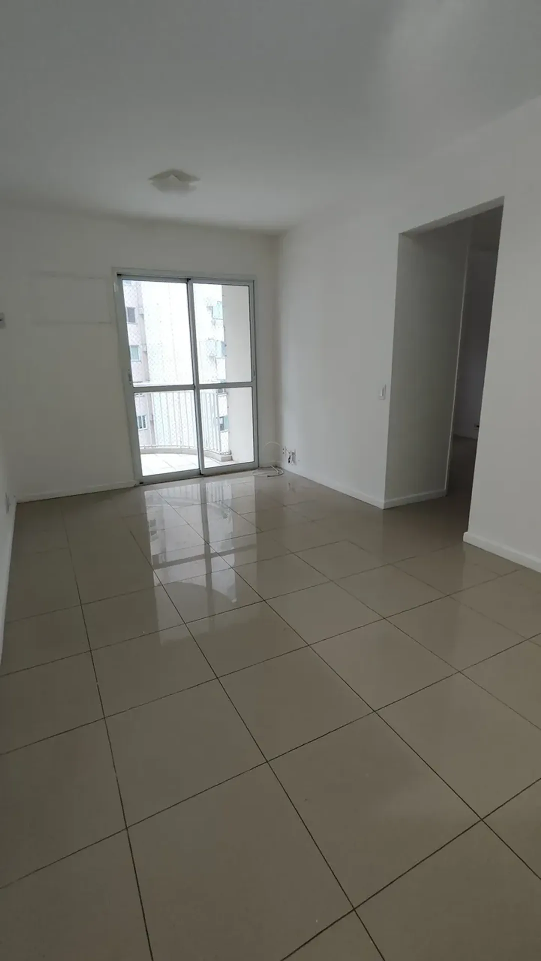 Unfurnished 2-bedroom apartment with 2 bathrooms — photo 16