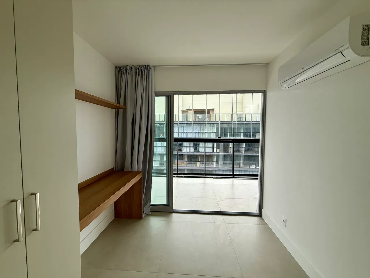 2-bedroom apartment with a water view — photo 18