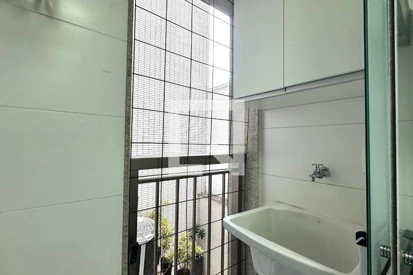 Apartamento mobiliado de 2 quartos em condomínio com piscina — photo 10