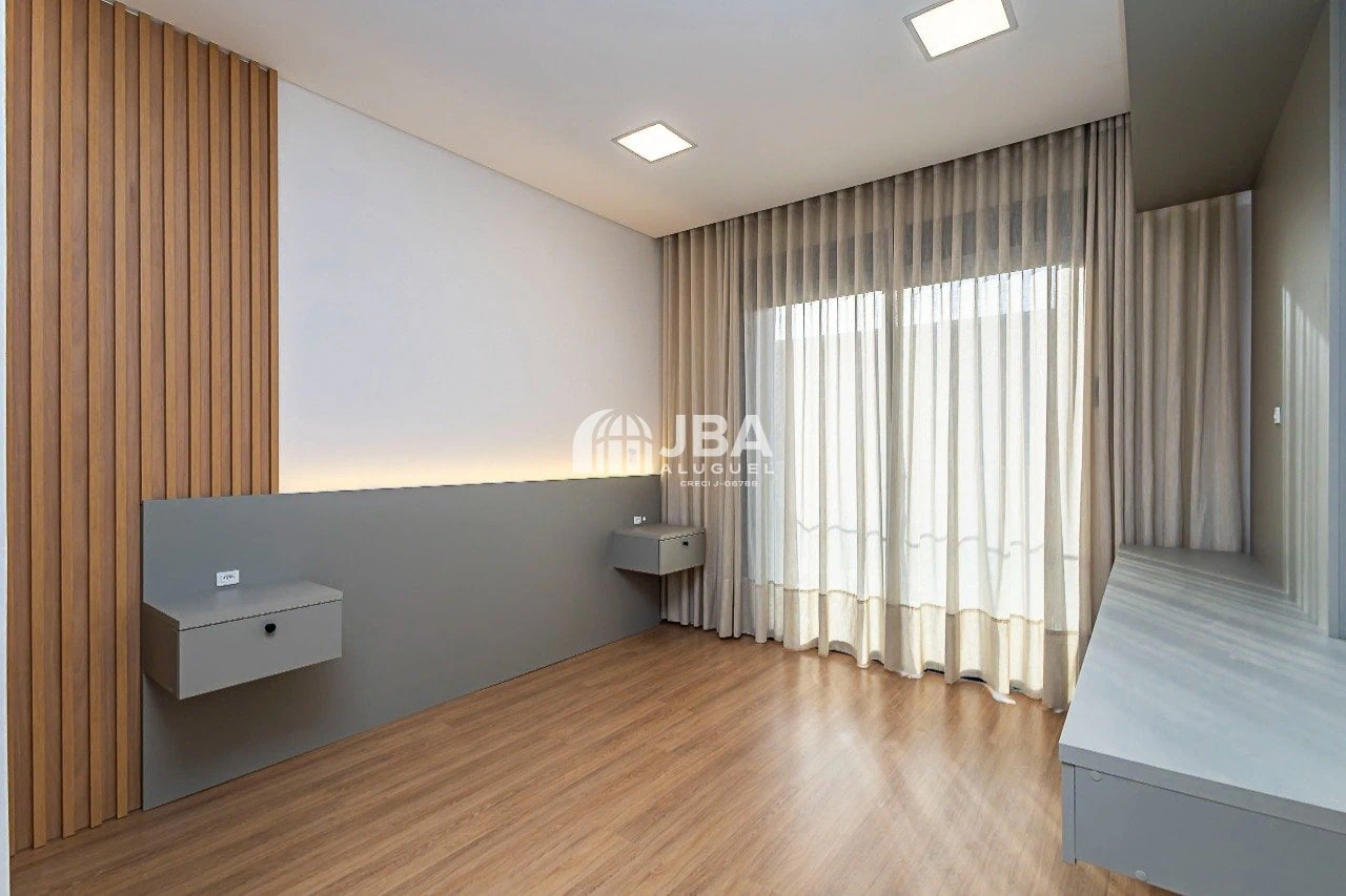 Будинок із 3 спальнями та робочим місцем — photo 4