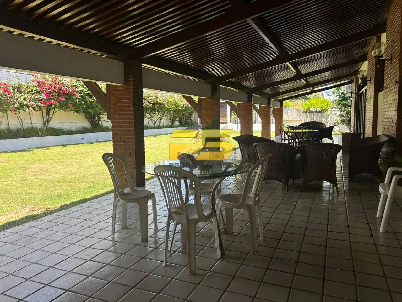 5-bedroom house with a private BBQ in João Pessoa — photo 6