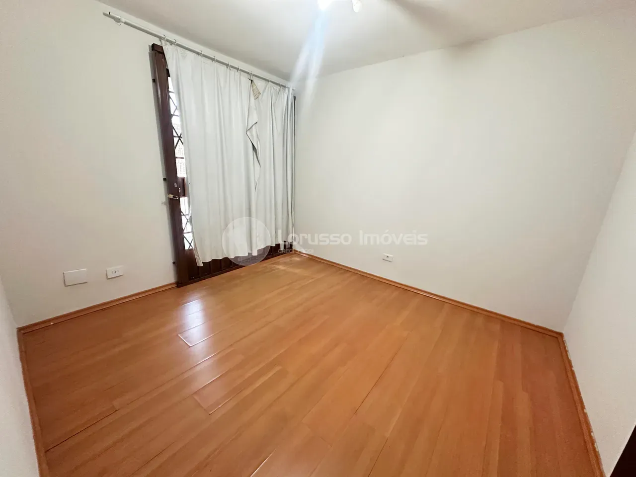 3-bedroom house with a home office — photo 15