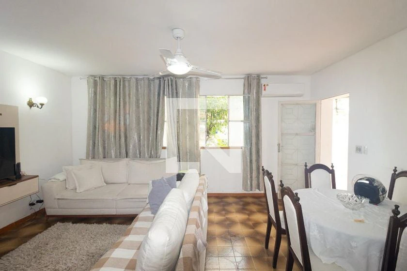 Garden in a 3-bedroom house, 200 m² — photo 12