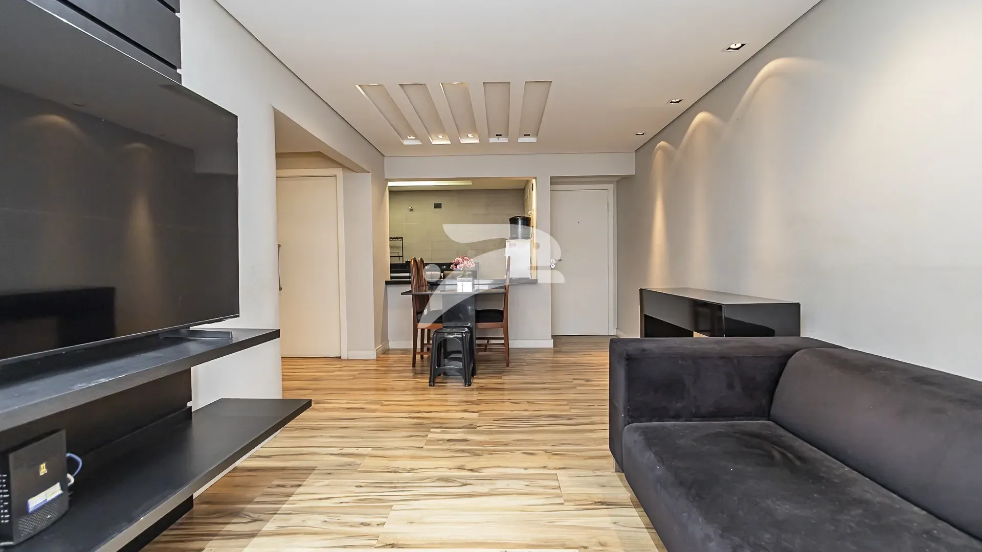 Furnished 3-bedroom apartment with 129 m² on the 7th floor — photo 15