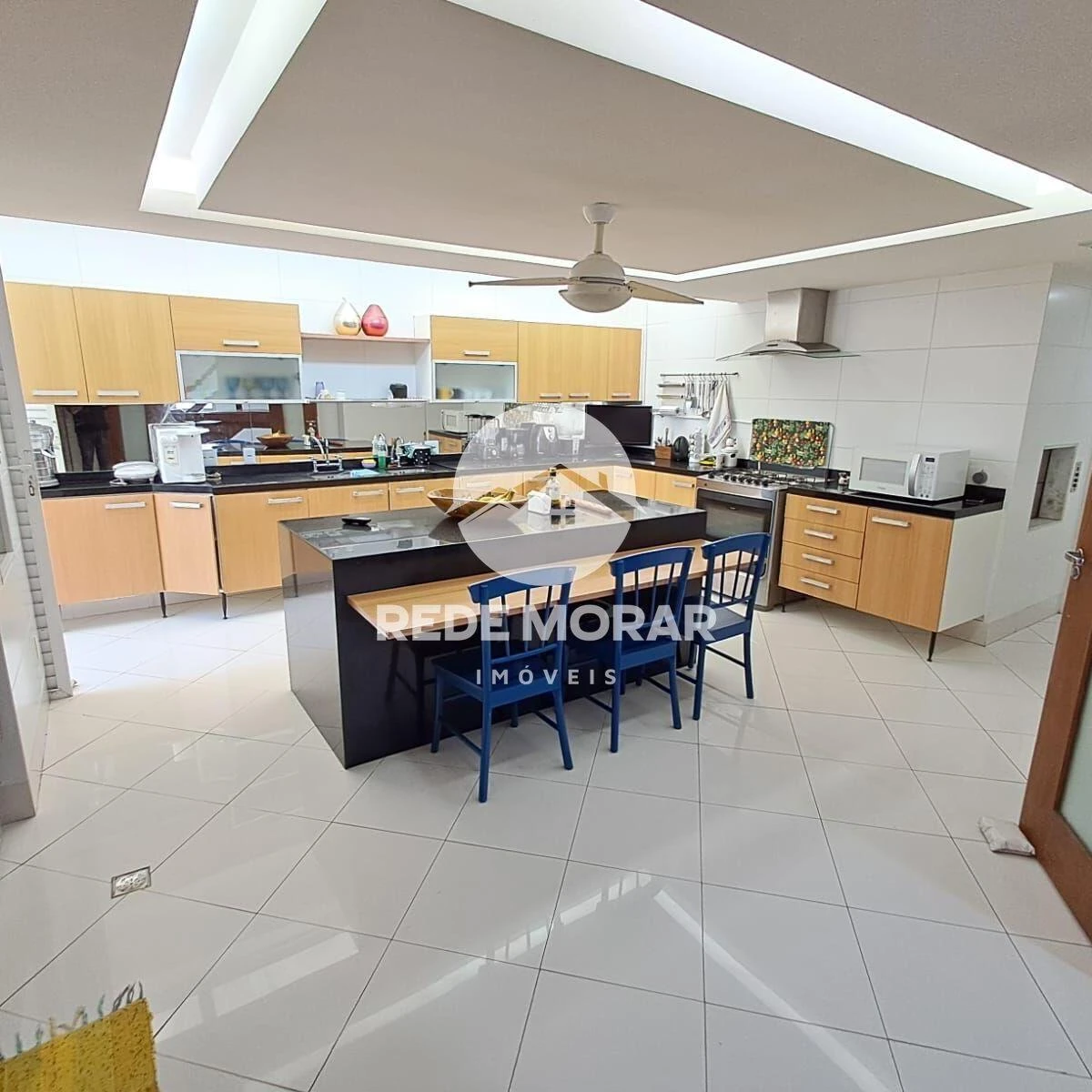Furnished house, 1450 m², with a water view — photo 3