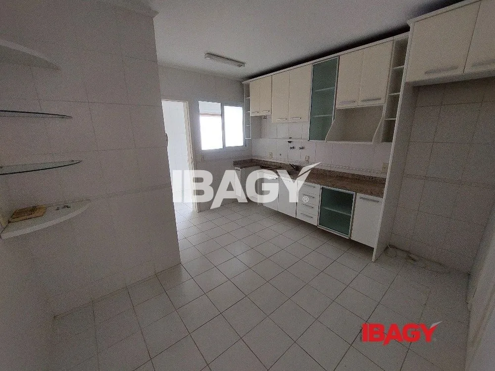 Мебльована квартира 151 м² з 3 спальнями — photo 2