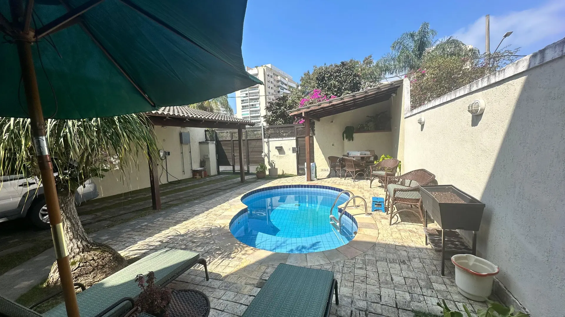 Casa mobiliada em condomínio com 5 quartos e quintal — photo 76