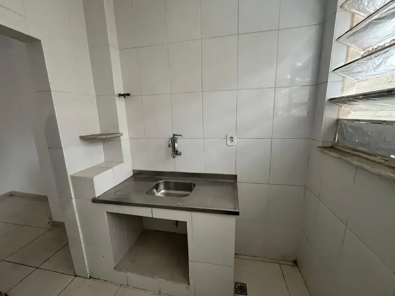Unfurnished apartment with 1 bedroom and 1 bathroom — photo 13