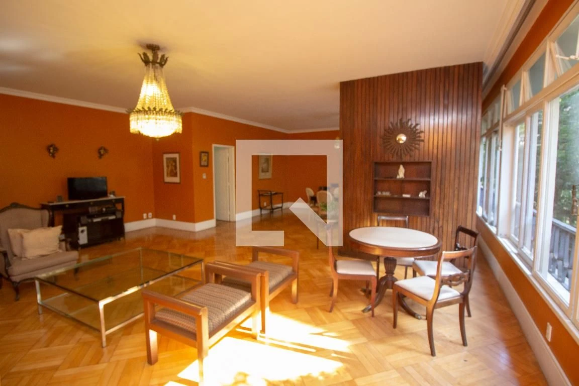 Furnished apartment with 3 bedrooms and 5 bathrooms — photo 8