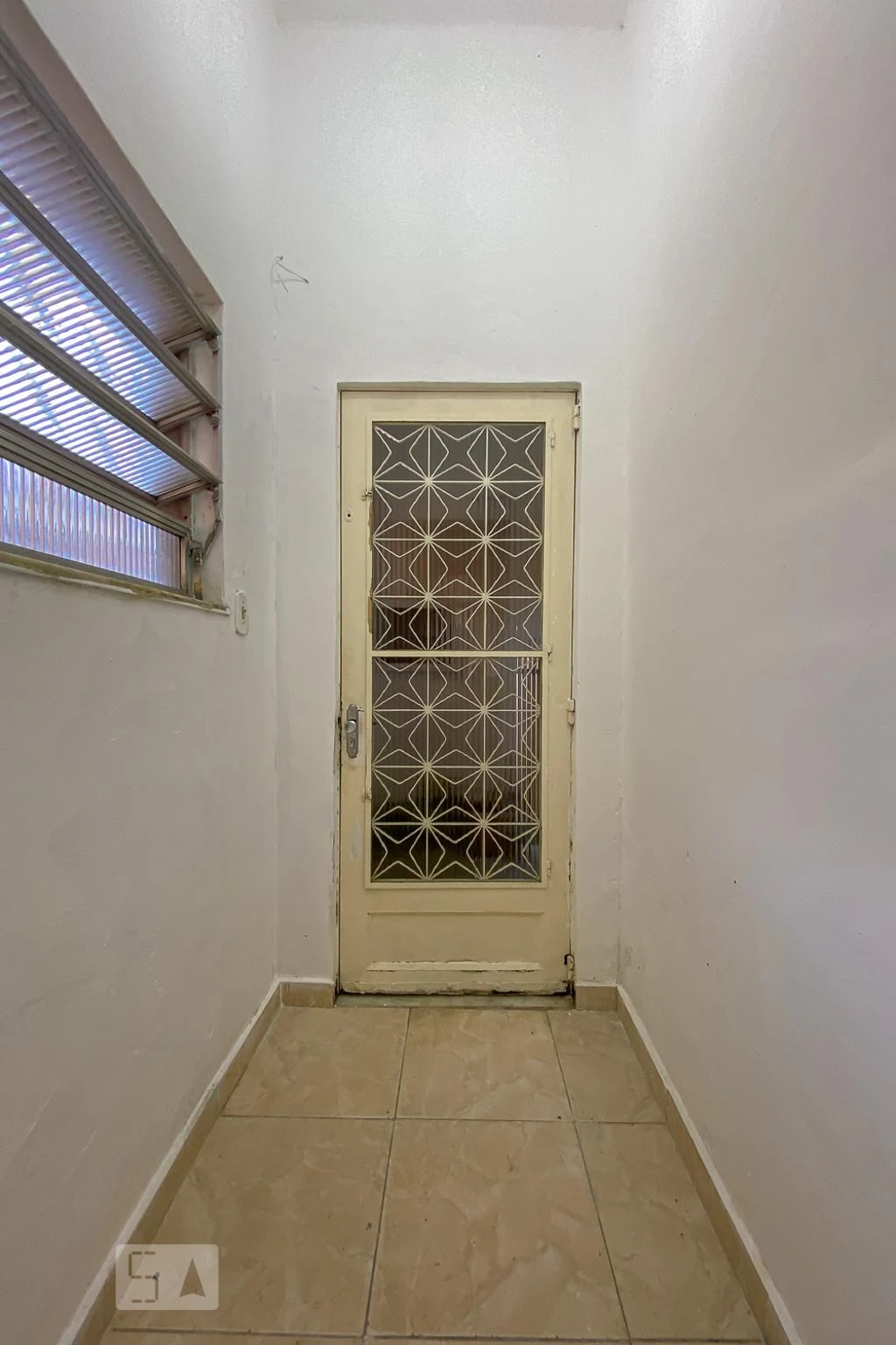 1-bedroom apartment with 1 parking space and pets allowed — photo 13