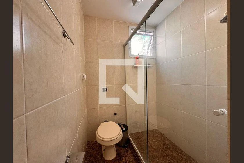 4 quartos e banheira: apartamento de 233 m² — photo 7