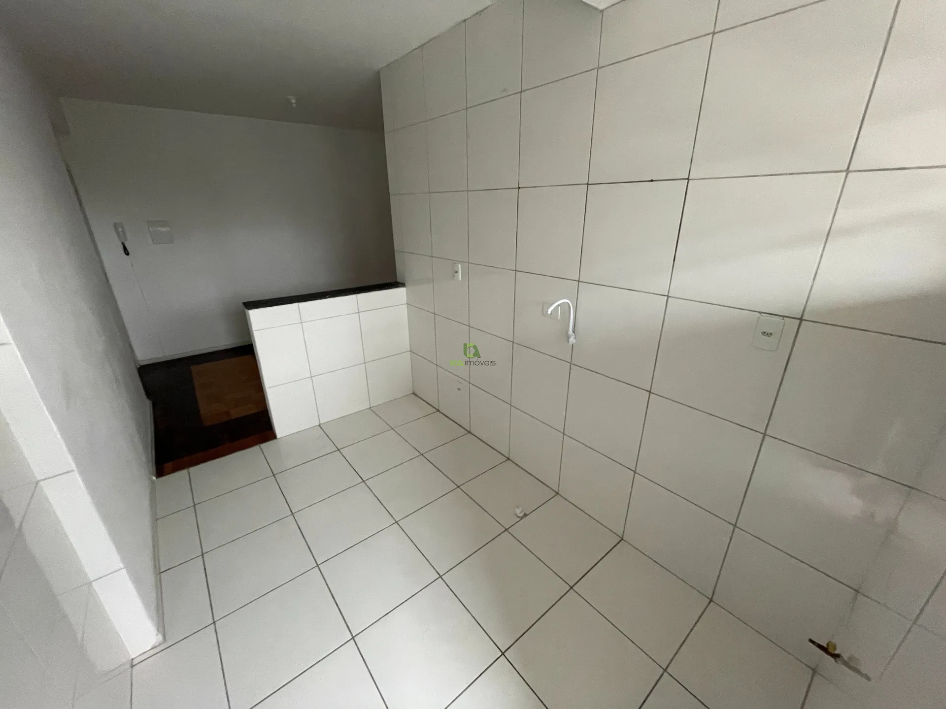 Apartamento de 2 quartos com 70 m² e piso de madeira — photo 9