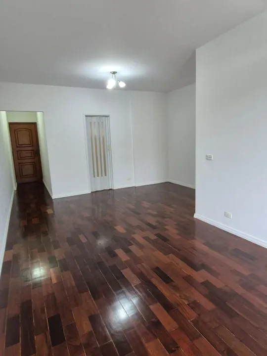 90 m² apartment with 2 bedrooms and a balcony — photo 5