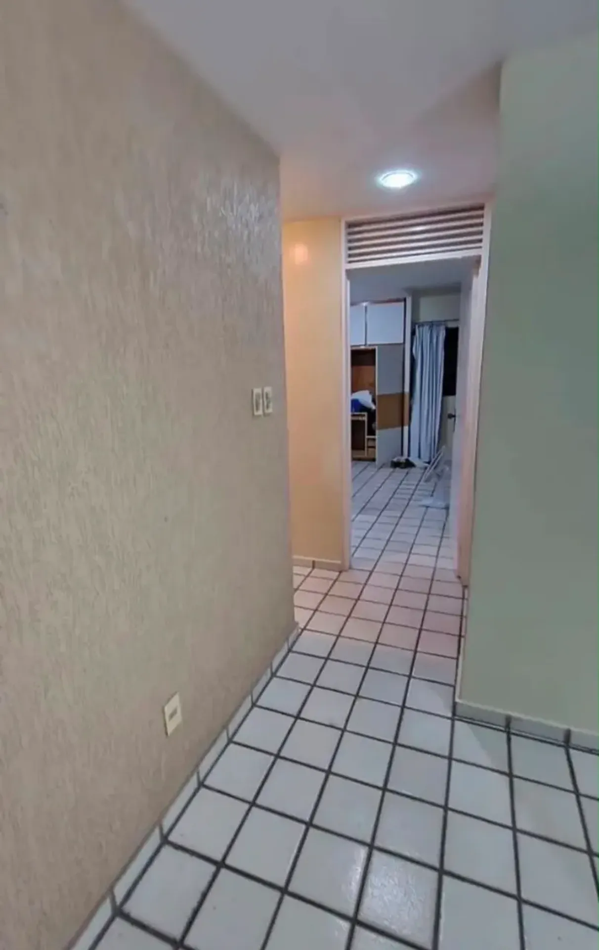 Rental apartment with 4 bedrooms and a balcony — photo 9