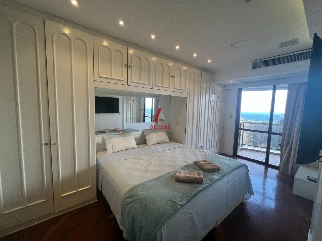 Water view in a 3-bedroom apartment, 140 m² — photo 4