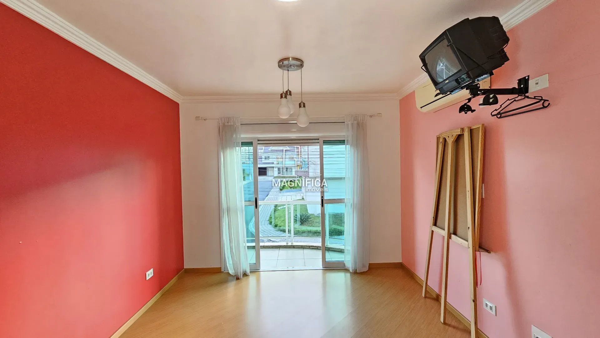 Unfurnished house with 3 en-suite bedrooms and 360 m² — photo 27