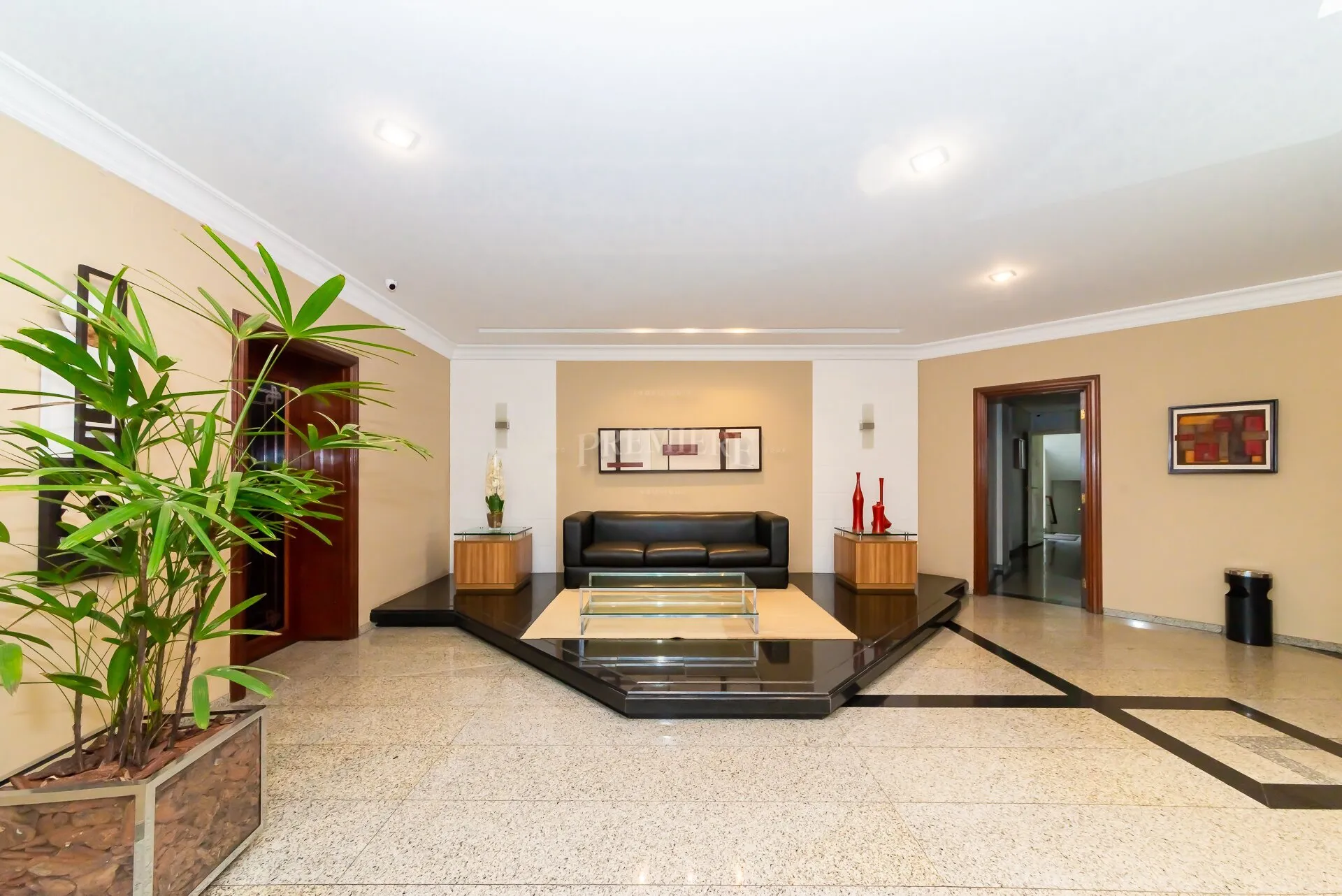 Apartamento de 4 dormitorios con balcón, 265 m² y 2 plazas — photo 34