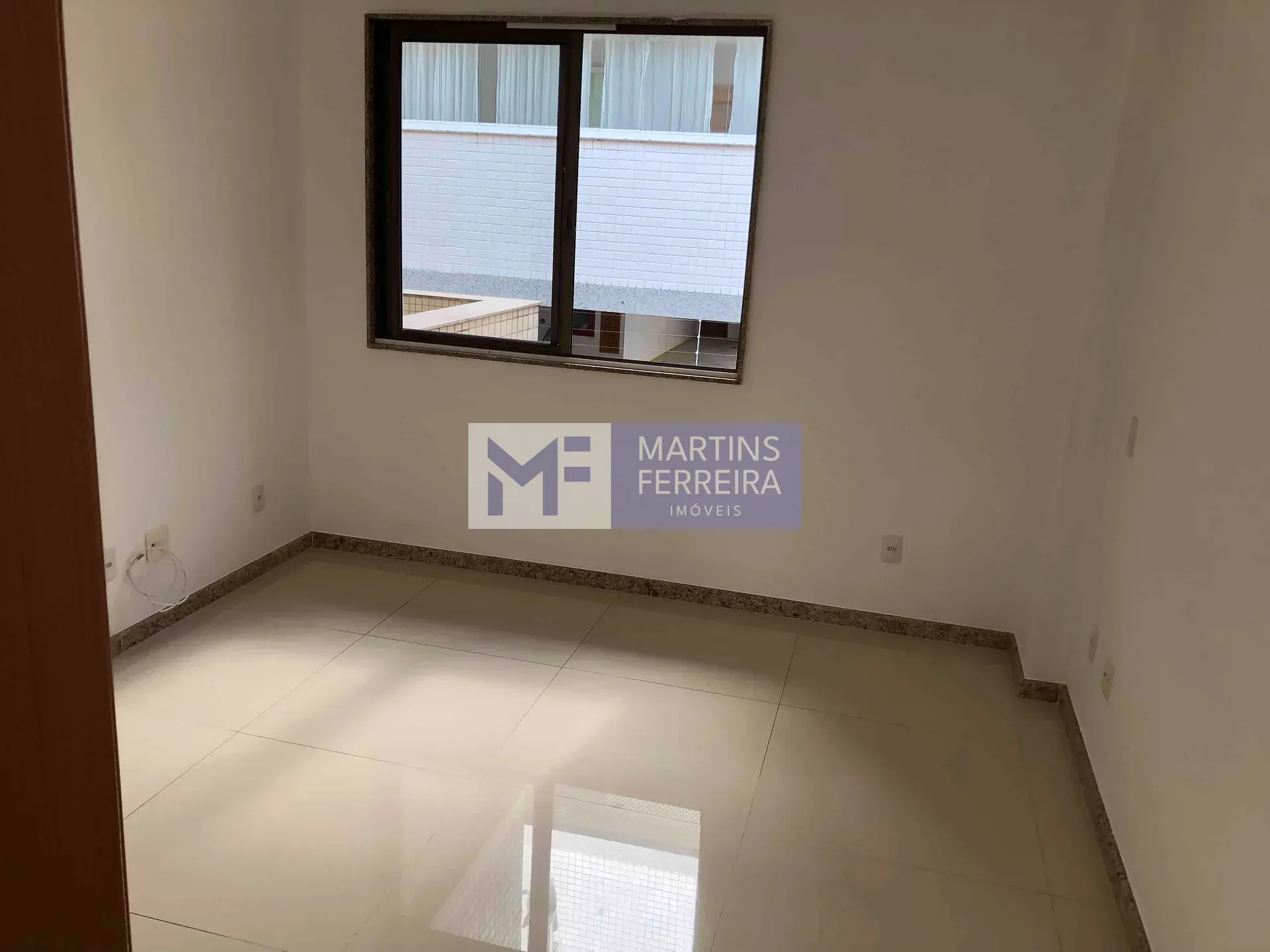 Apartamento no 1º andar com varanda envidraçada — photo 17