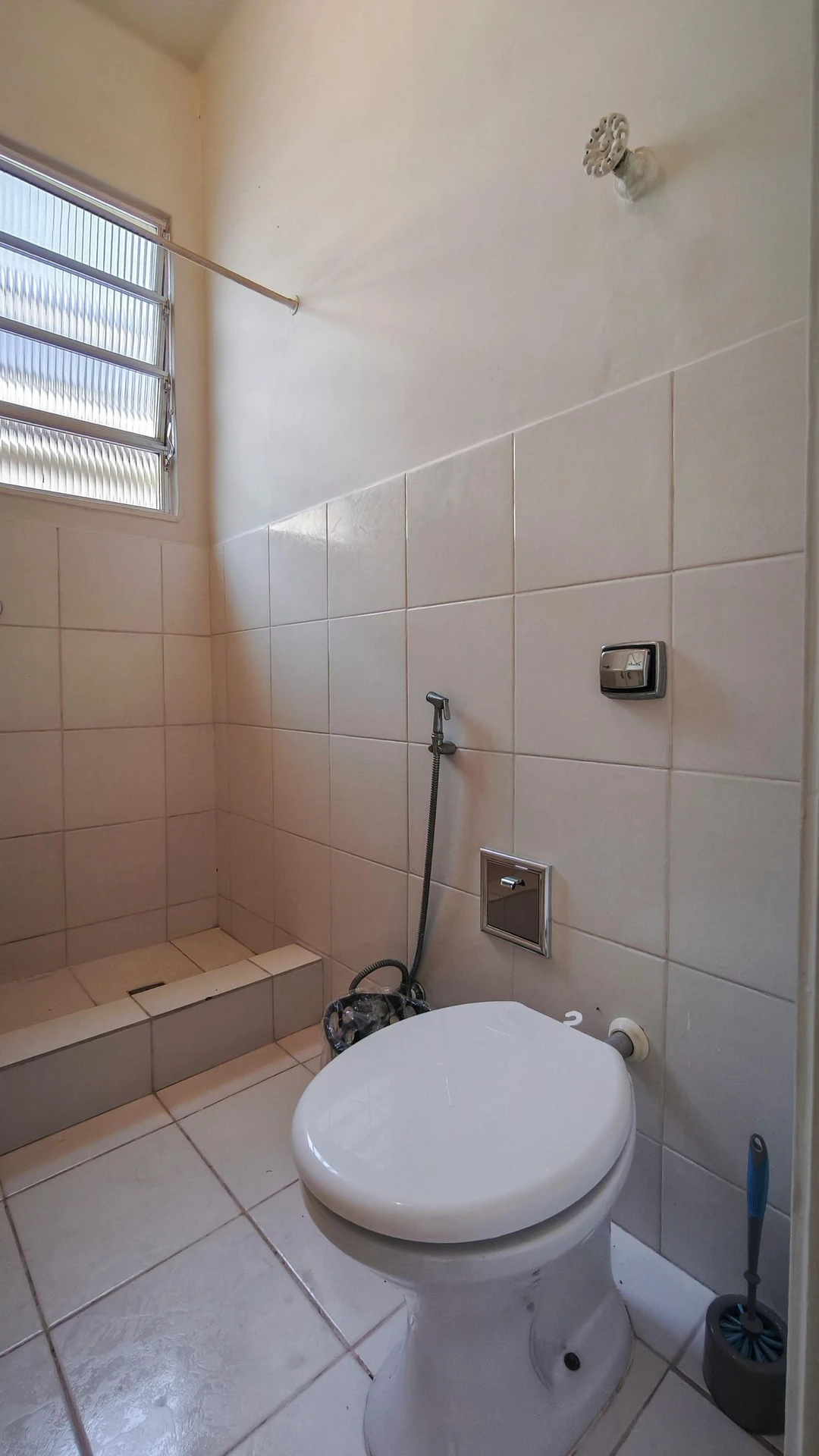 1 quarto e piso de madeira ou laminado: apartamento de 40 m²