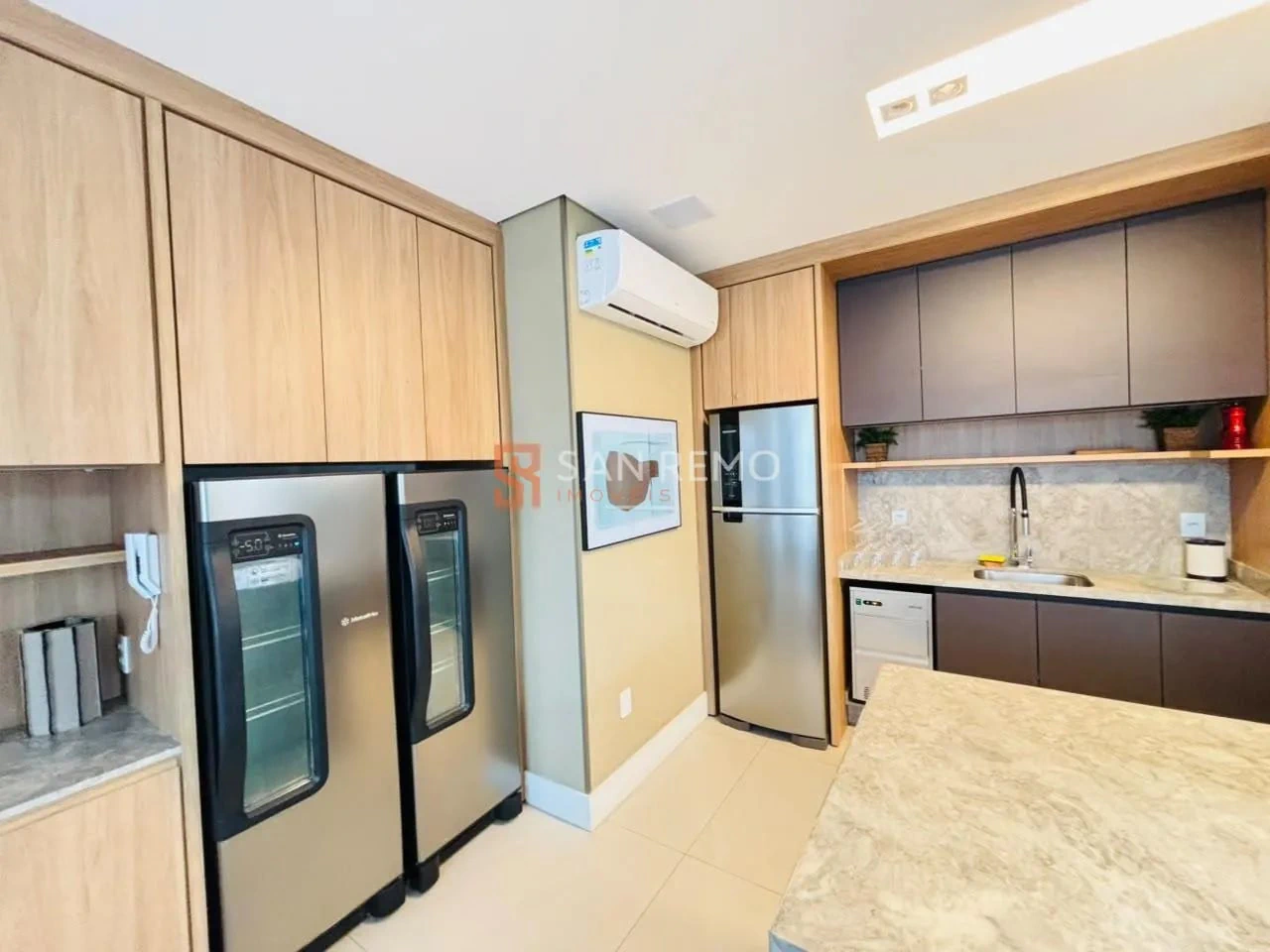 Furnished apartment, 95 m², with a grill on the balcony — photo 13