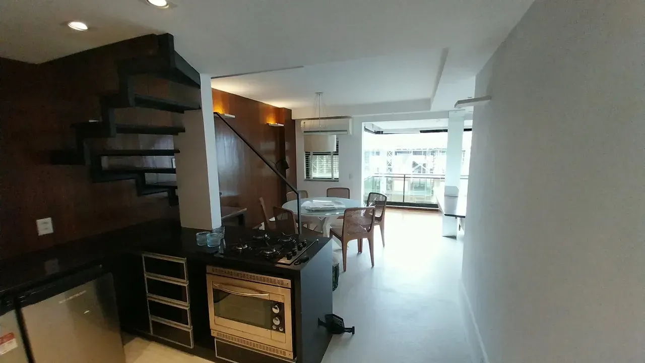 Furnished 1-bedroom apartment with 2 bathrooms — photo 13