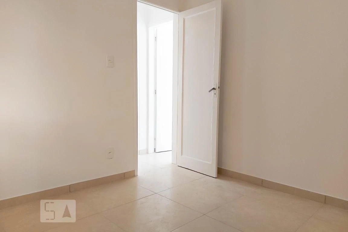 2-bedroom apartment in a building with an indoor pool — photo 10
