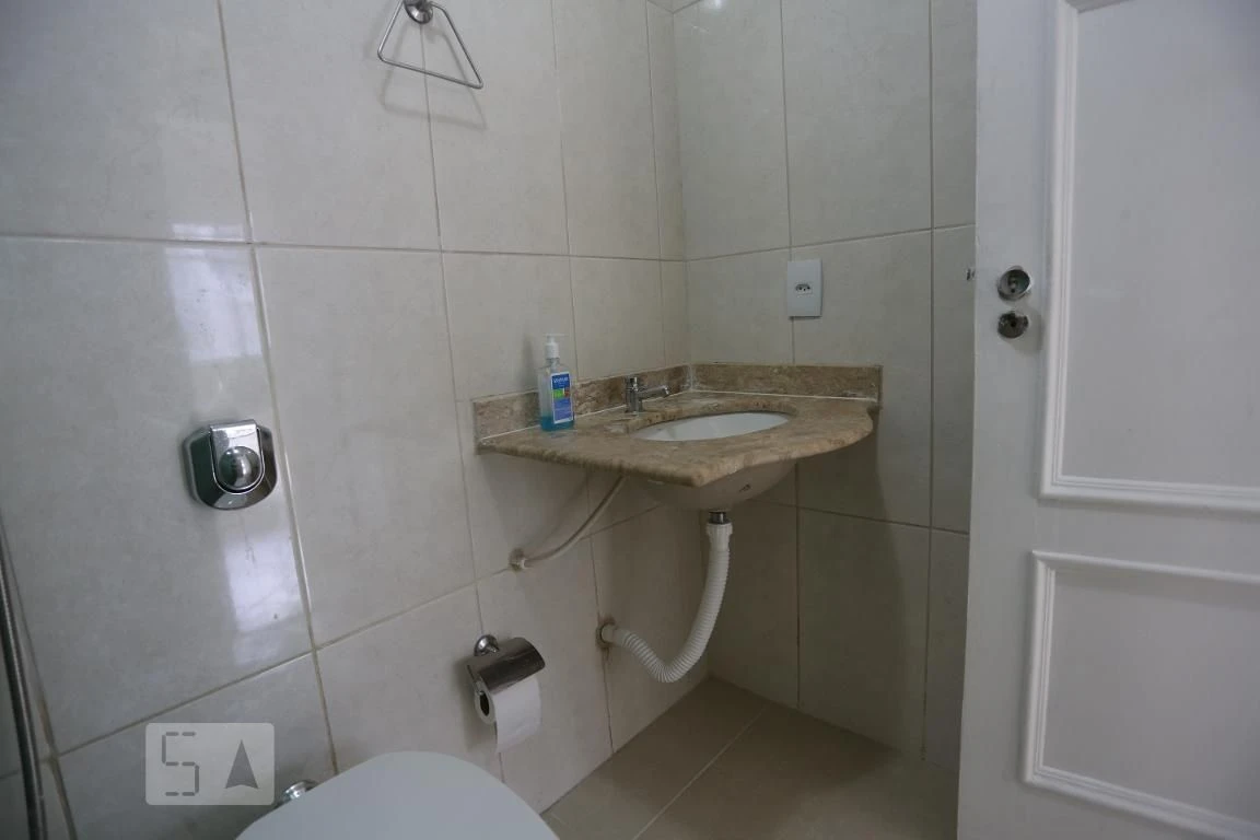 3-bedroom apartment with 2 bathrooms and no parking — photo 15