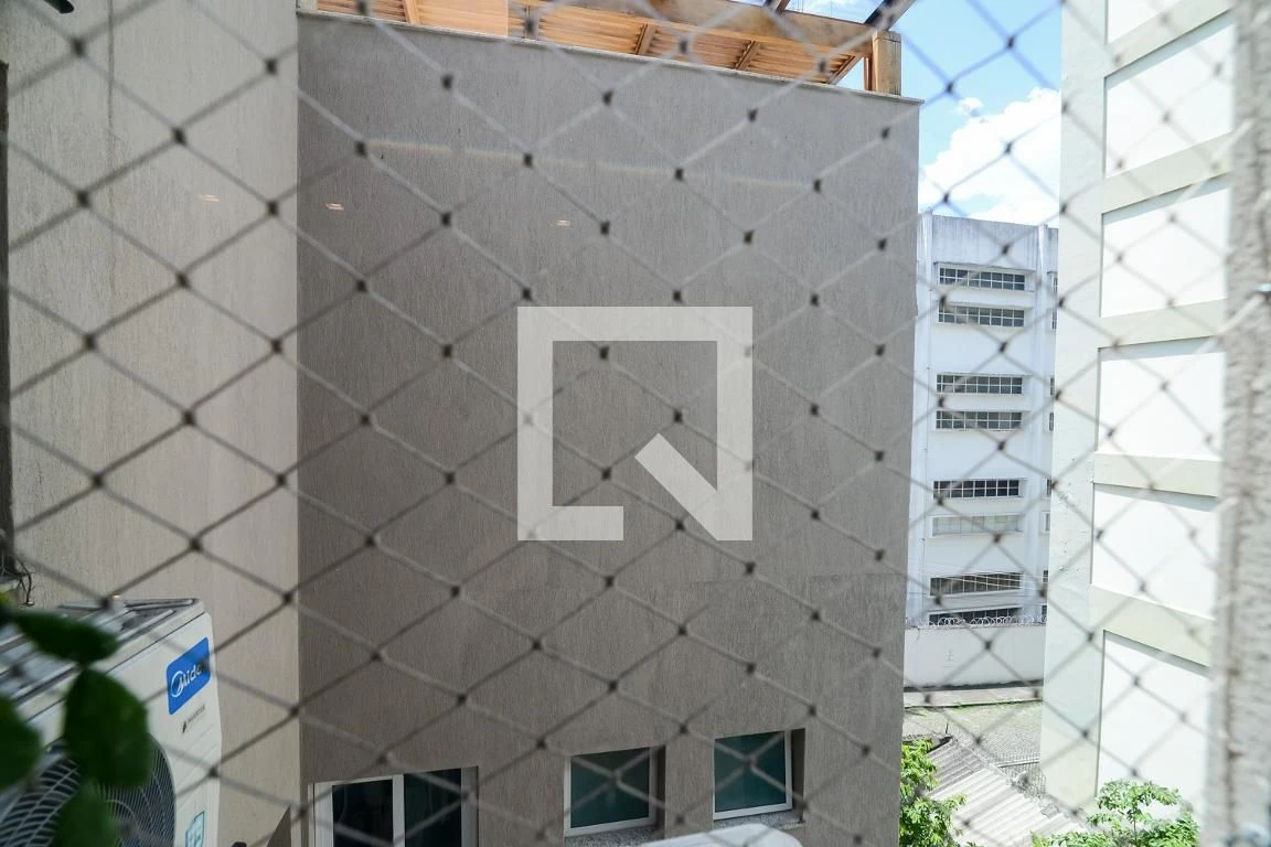 Furnished 4-bedroom apartment with 4 bathrooms — photo 40