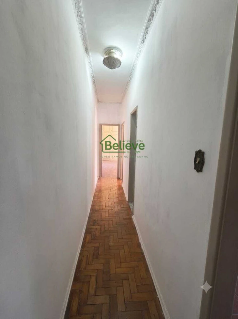 Apartment with 4 bedrooms and a closed-off kitchen — photo 10