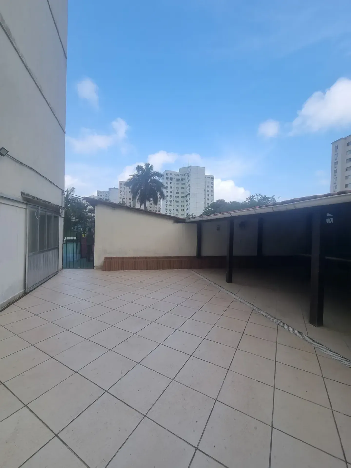 2-bedroom apartment with a mountain view in Rio de Janeiro — photo 14