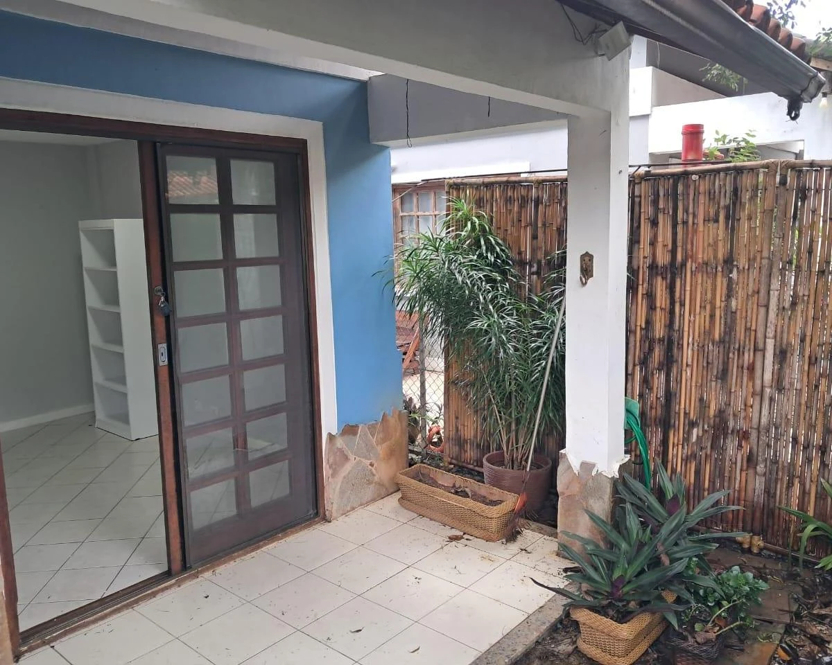Duplex house with 4 bedrooms and an enclosed kitchen — photo 35